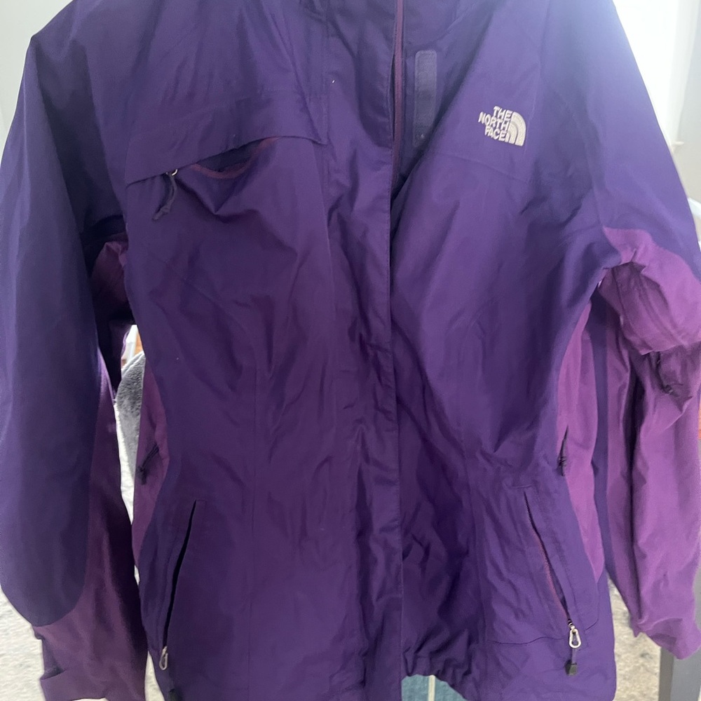 The North Face Purple Ski Jacket with Lightweight Design and Relaxed Fit